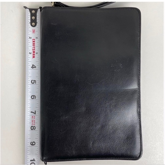 Great either Passport wallet or just lrg wallet - Picture 4 of 6